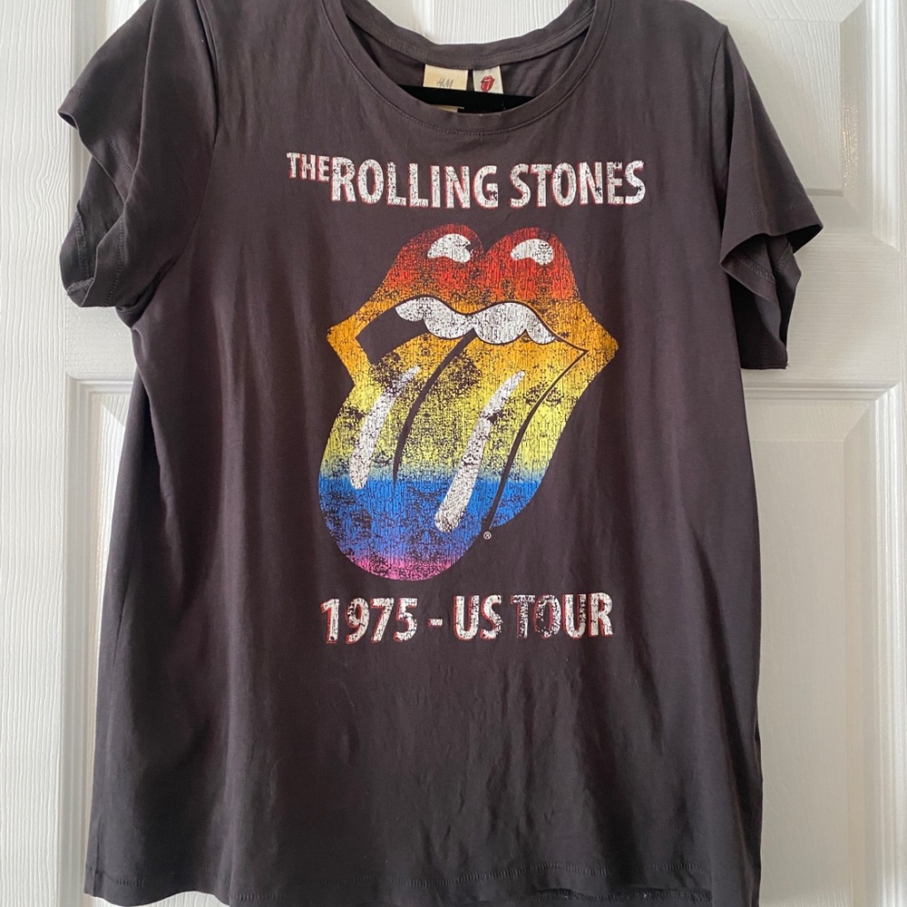 Graphic tee